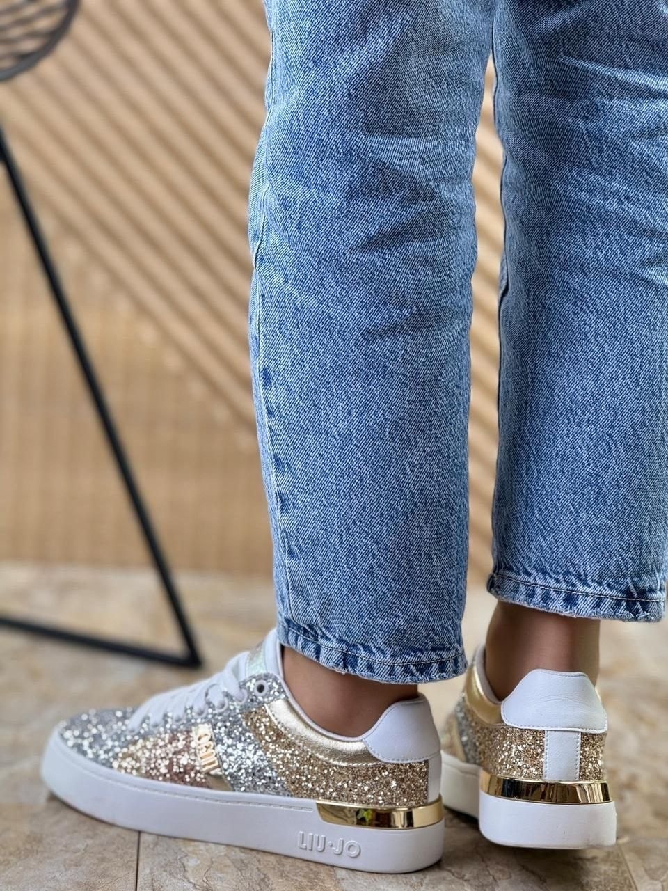 ,кроссовки женскиe,кроссовки со стразами,модная ,женская