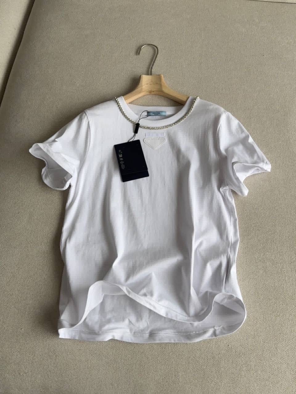 футболка оверсайз с цепочкой из страз sela,футболки женская,белая футболка женская,футболка оверсайз со стразам,футболка оверсайз