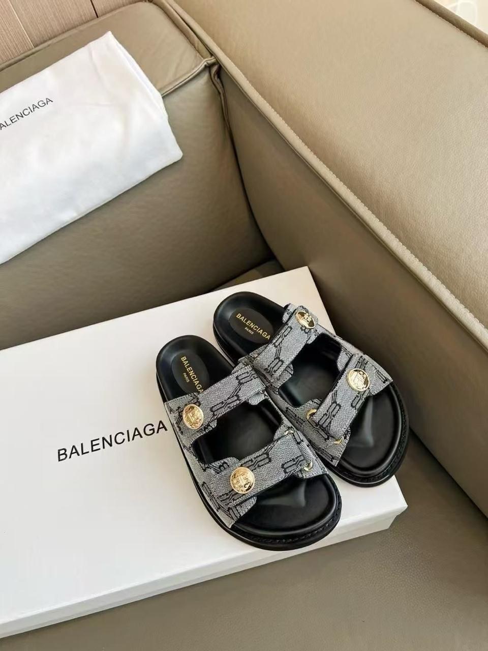 шлепанцы balenciaga,босоножки balenciaga,сандалии balenciaga,ботинки balenciaga,шлепанцы balenciaga черные