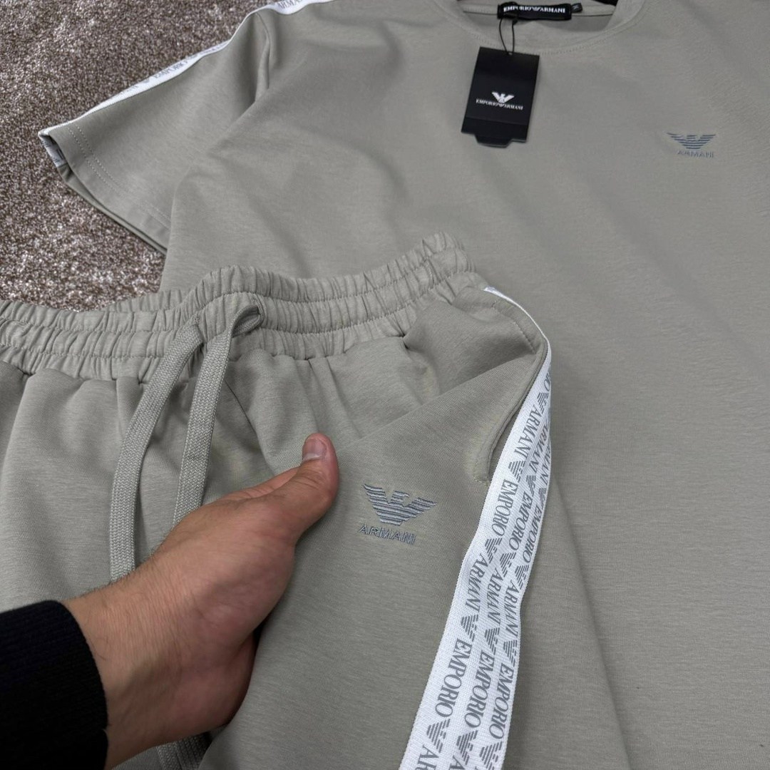 спортивный костюм emporio armani,мужские спортивные костюмы,костюм мужской,мужской свитшот