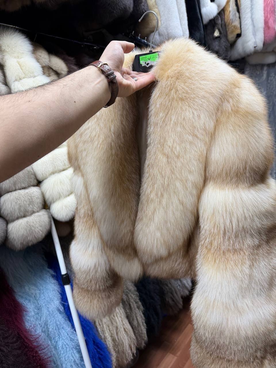 женская шуба,женские меховые,меховая куртка,шуба женская из натурального лисьего меха,мех лисы