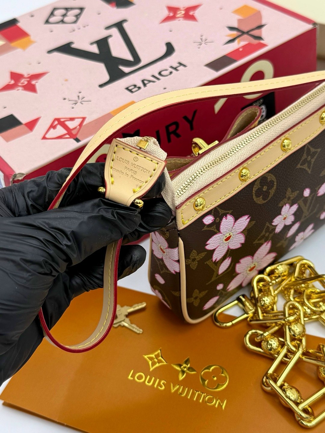 сумка louis vuitton,сумка через плечо от louis vuitton,louis vuitton сумка на плечо багет,louis vuitton сумка женская,сумка-тоут lv louis vuitton