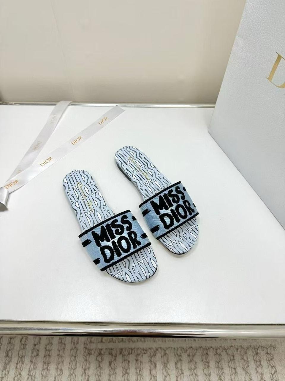 шлепанцы christian dior,шлепанцы кристиан диор,женские шлепанцы,,шлепки диор