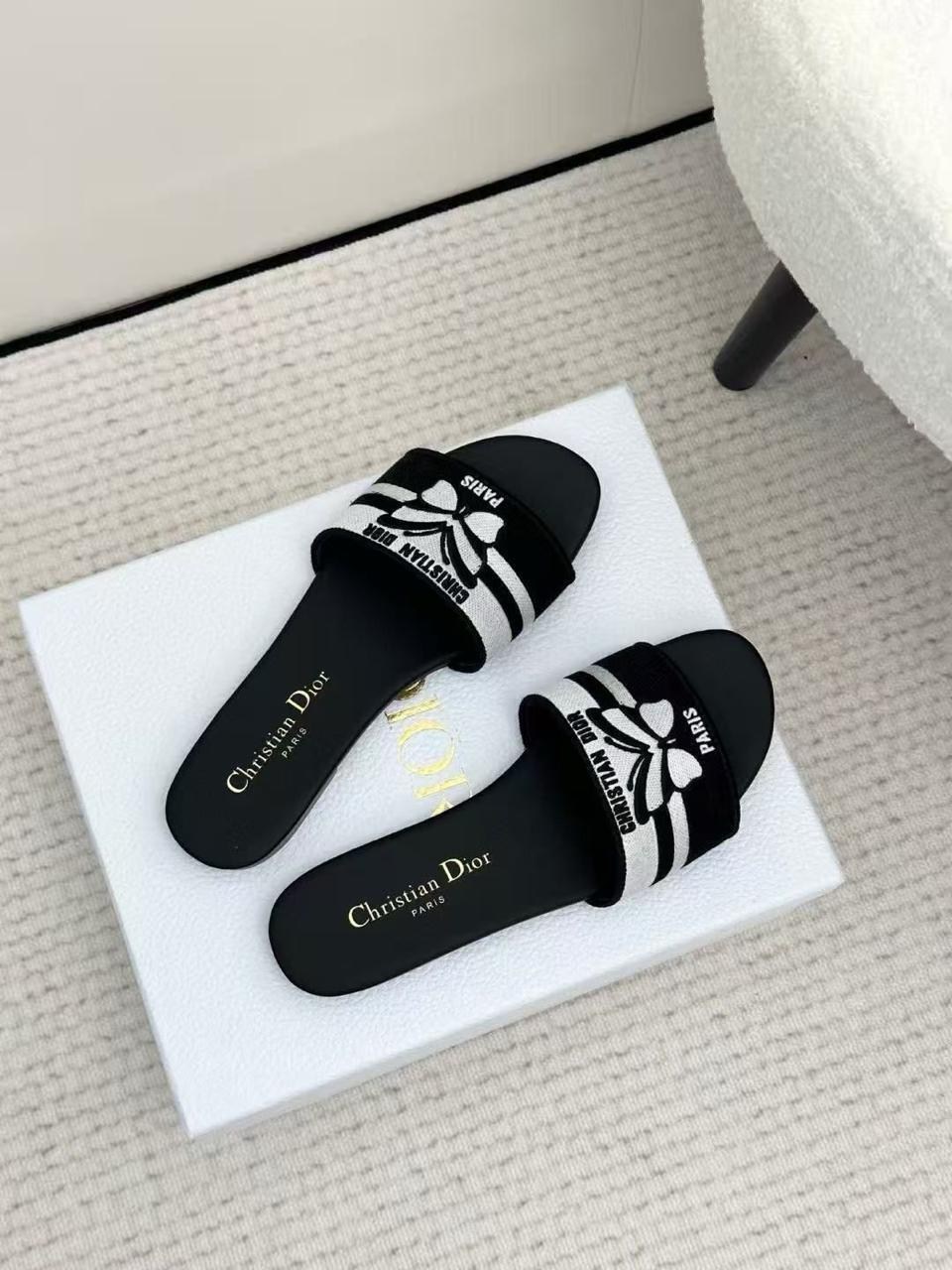 шлепанцы christian dior,шлепанцы женские christian dior,dior dway шлепанцы,шлепанцы женские кристиан диор,черные шлепанцы