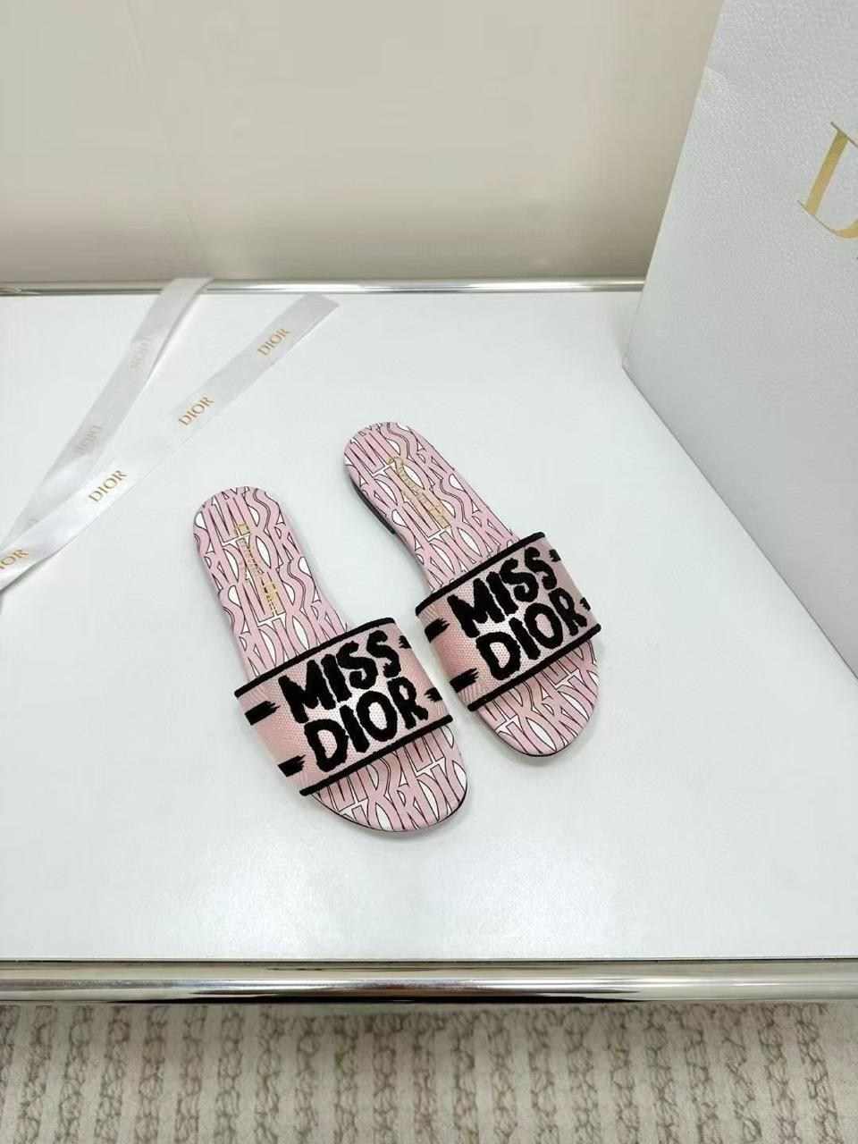 шлепанцы christian dior,шлепанцы кристиан диор,женские шлепанцы,,шлепки диор