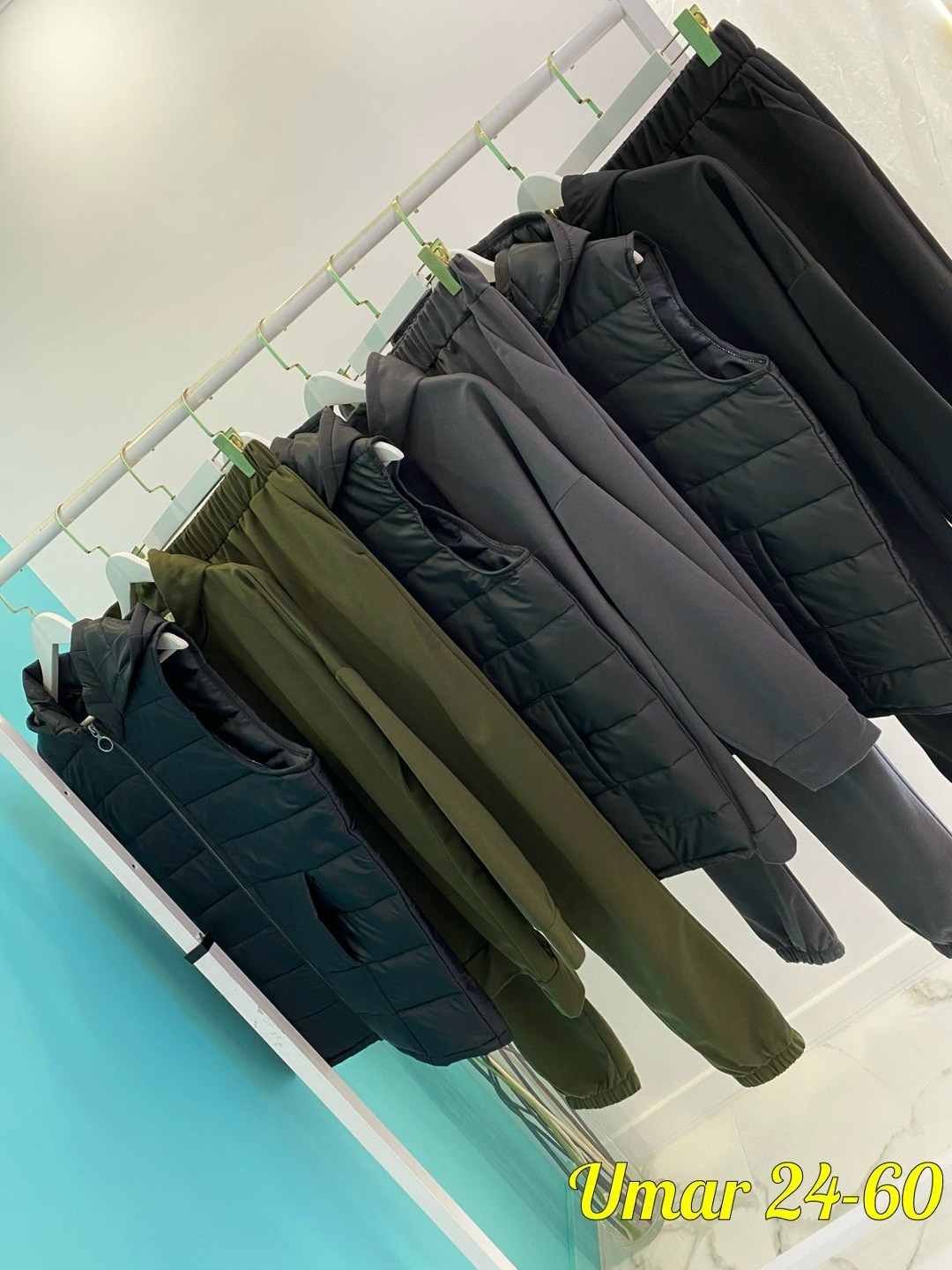 спортивный костюм с безрукавкой мужской,спортивный костюм тройка с жилеткой,спортивный костюм nike мужской,спортивный костюм nike,костюм спортивный мужской повседневный тройка черный