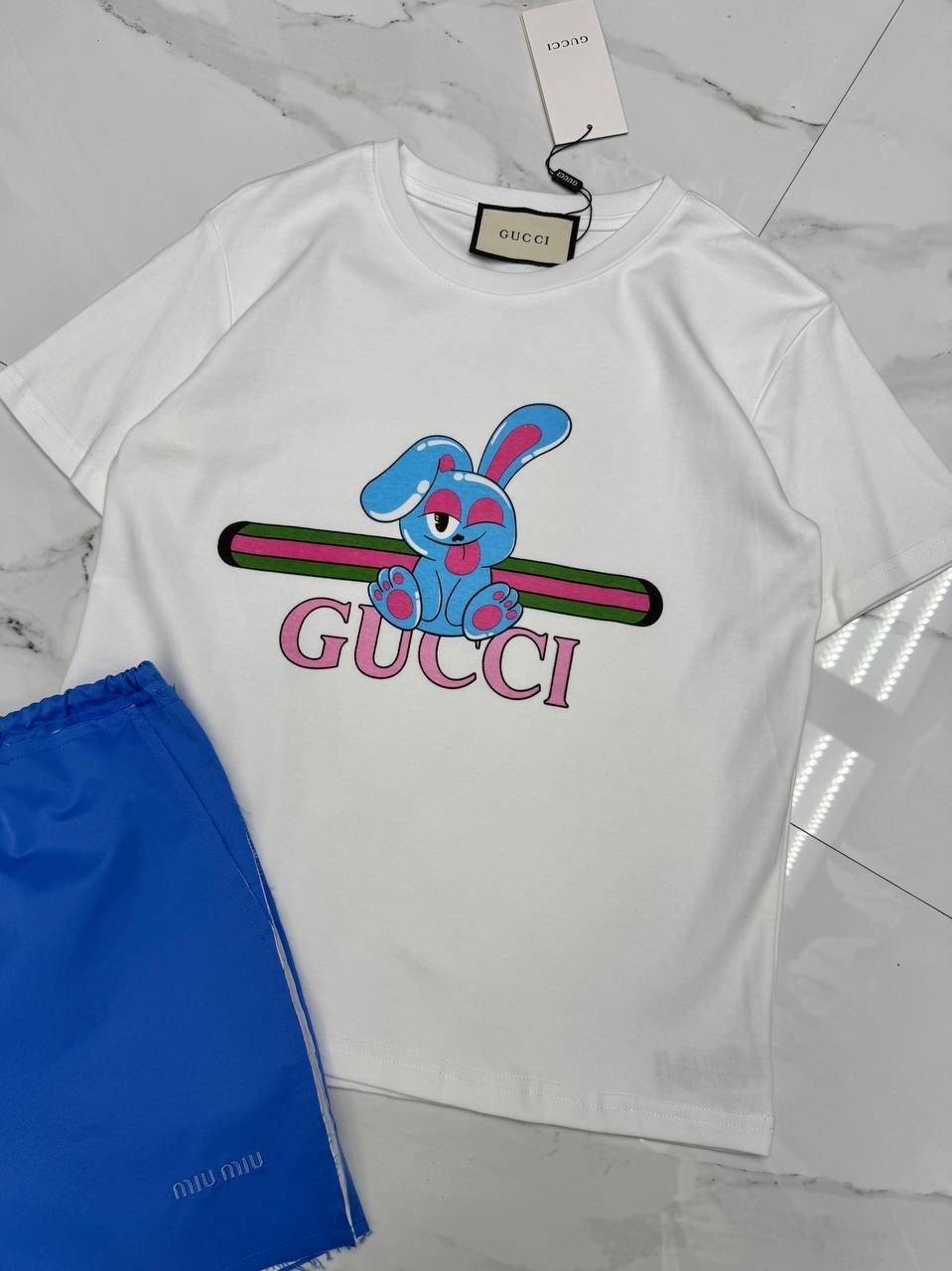 стиль футболка,женская футболка,стильные костюмы,одежда футболка