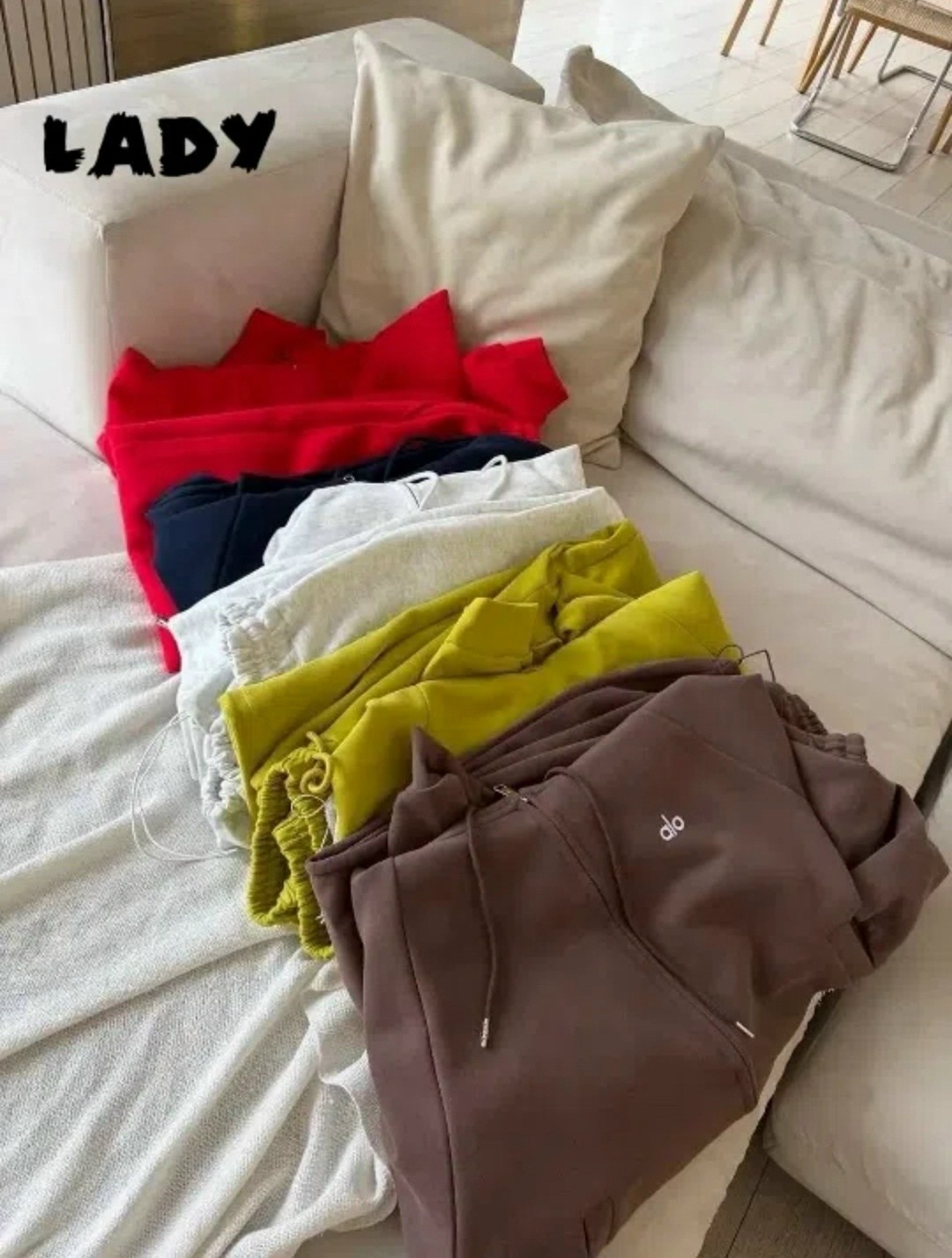 женский спортивный костюм,женский спортивный костюм на флисе,женский спортивный костюм c зип худи,спортивный костюм,женский костюм