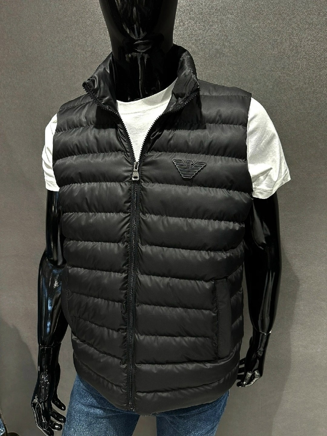 жилетка burberry,жилет burberry,жилетка безрукавка мужская burberry,жилетка барбери,жилетка барбери мужская черная