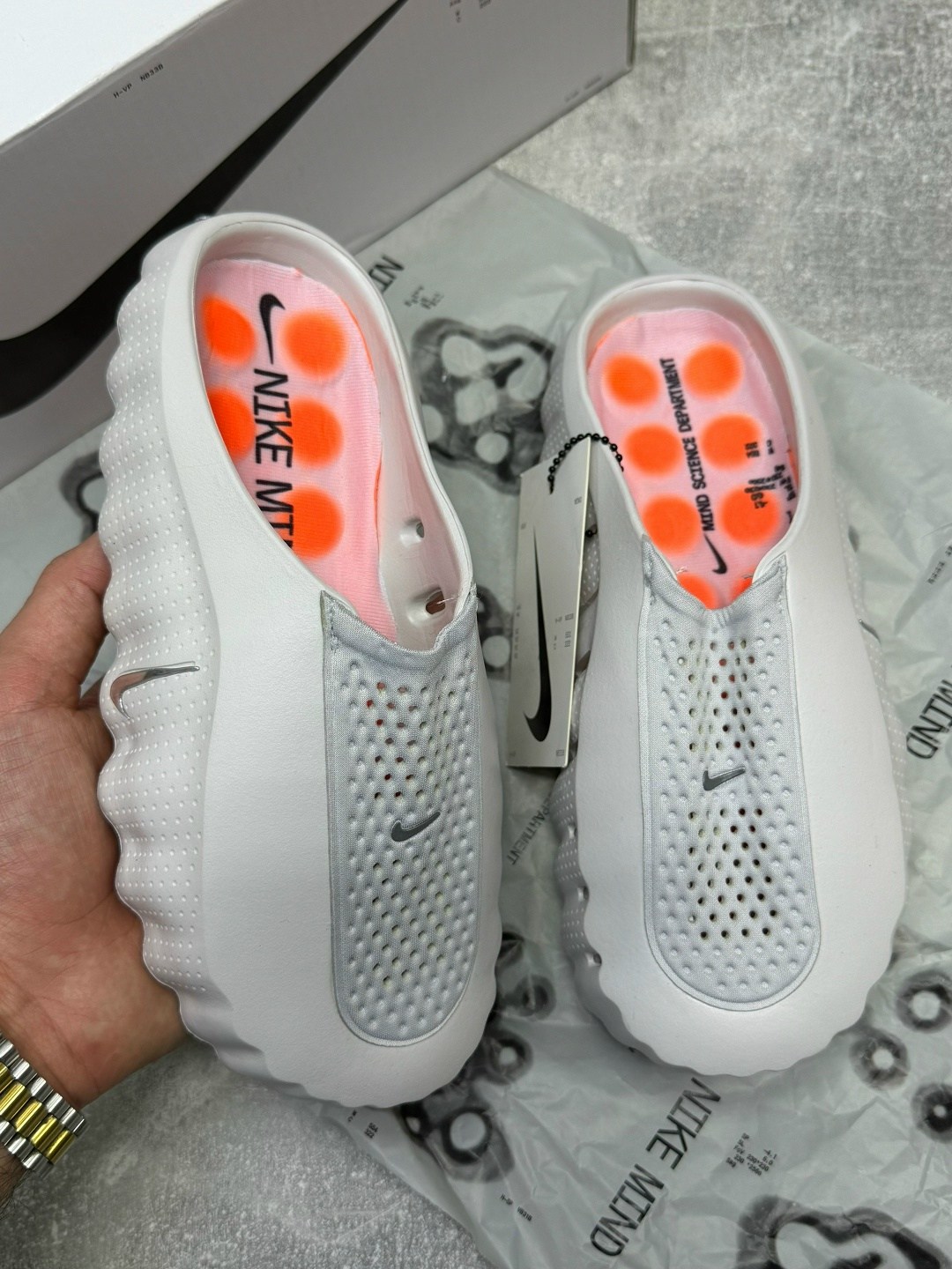 тапки модные,кроссовки,кроссовки nike,тапки найк,кроссовки тапки