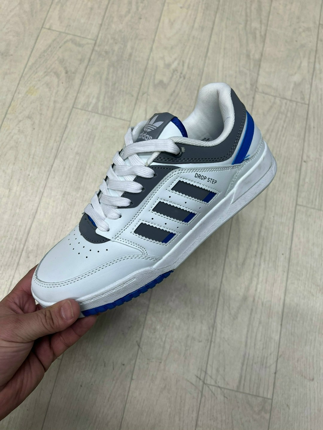 кроссовки adidas,иранские кроссовки адидас,кроссовки адидас,адидас кроссовки мужские,мужские кроссовки adidas