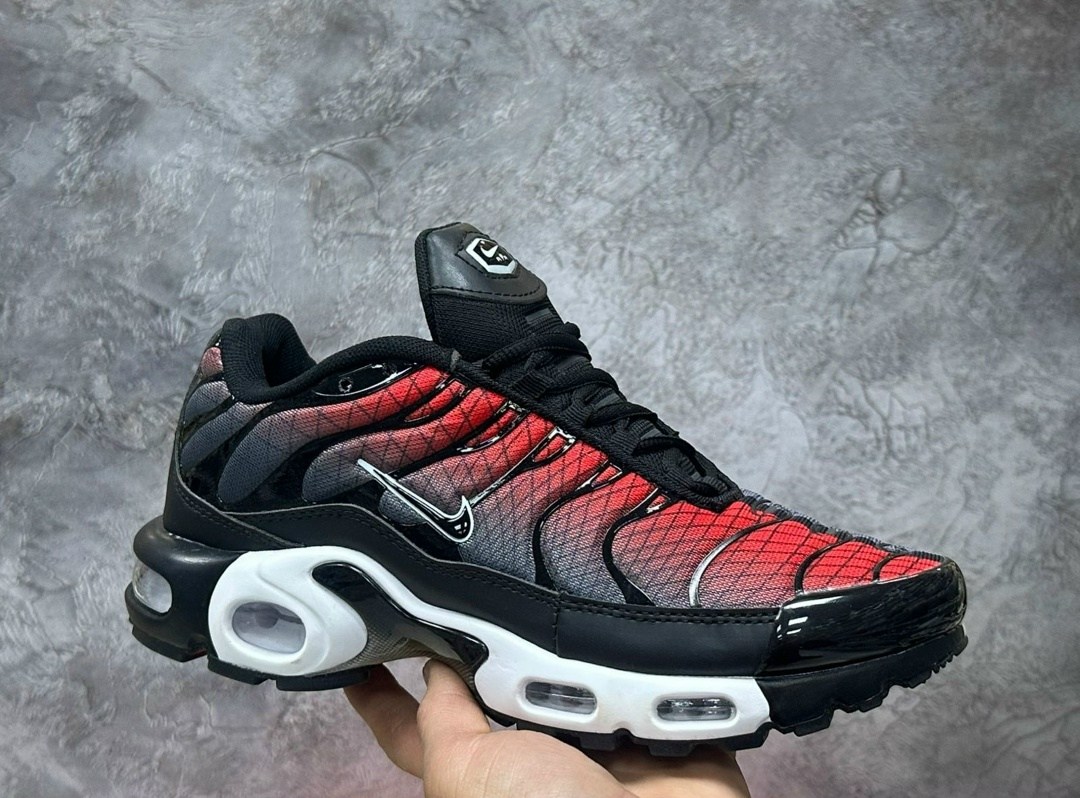 nike air max tn plus white,кроссовки nike air max tn plus,nike air max plus tn,кроссовки мужские nike air max tn plus,кроссовки nike air max tn plus ultra белые с серым
