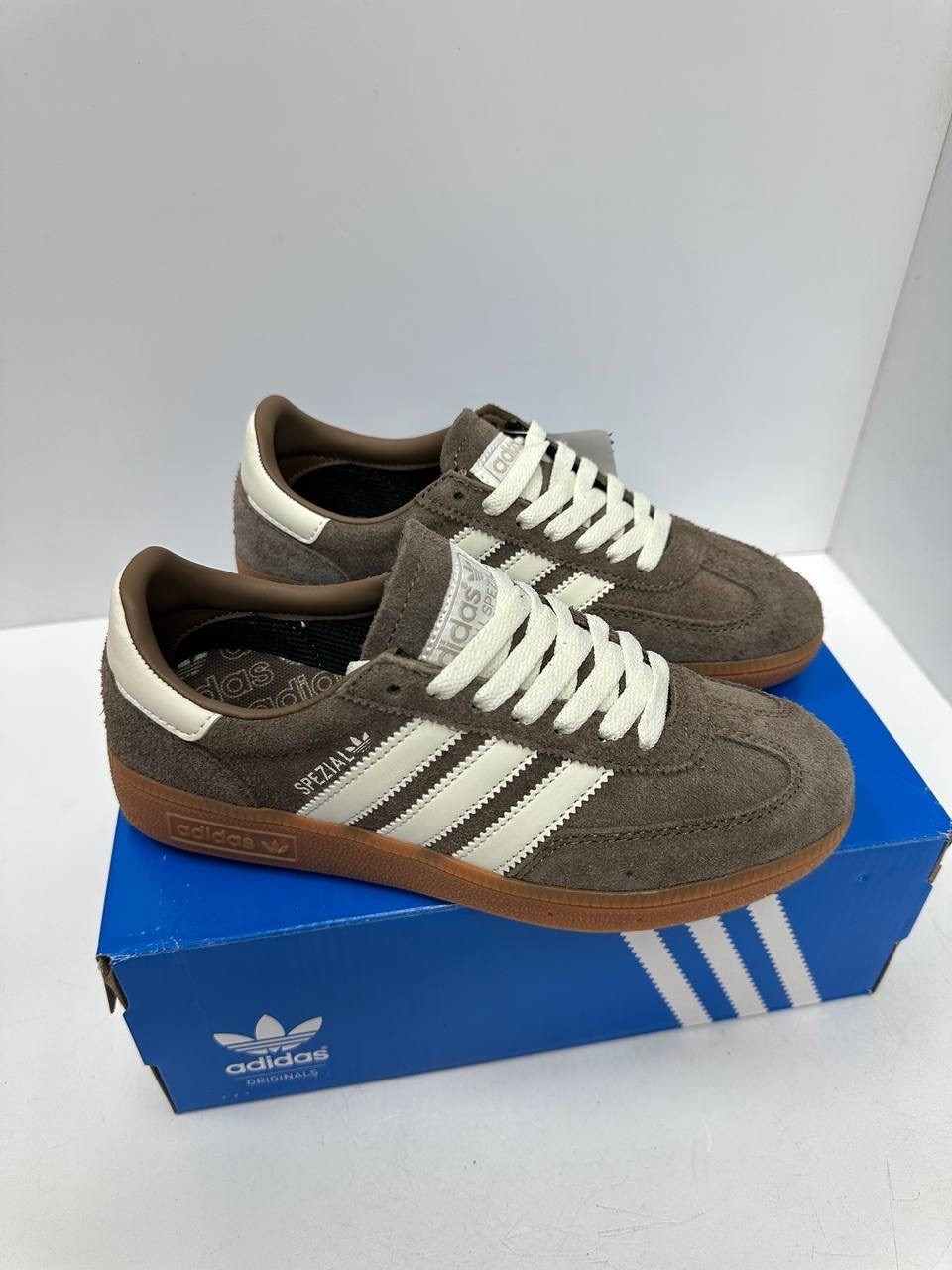 кроссовки adidas spezial,adidas moscow кроссовки spezial,adidas handball spezial,adidas grey spezial,кроссовки adidas handball spezial