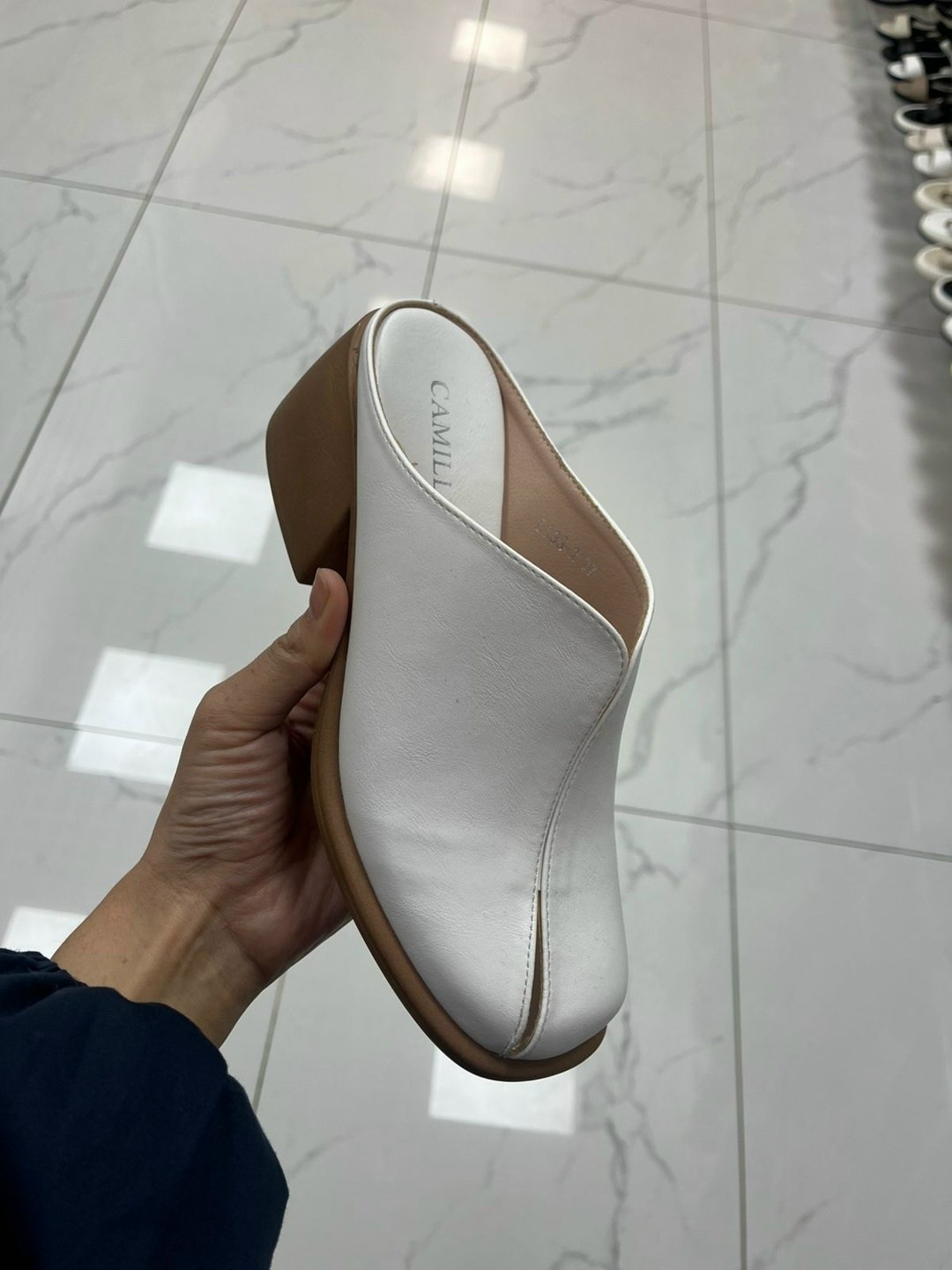 ,женские шлепанцы,шлепки кожаные,шлепки кожаные женские,шлепанцы женские из натуральной кожи