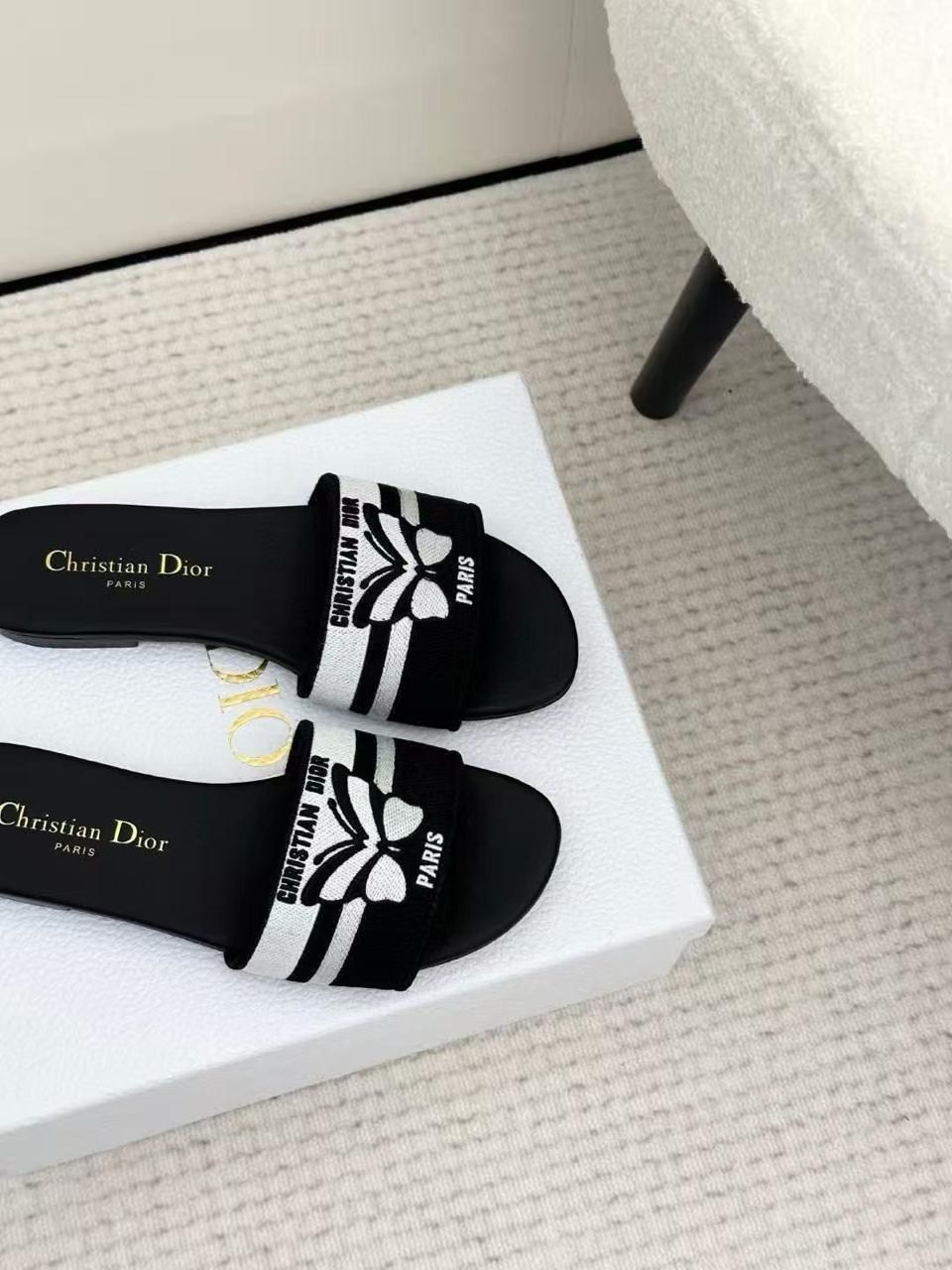 шлепанцы christian dior,шлепанцы женские christian dior,dior dway шлепанцы,шлепанцы женские кристиан диор,черные шлепанцы