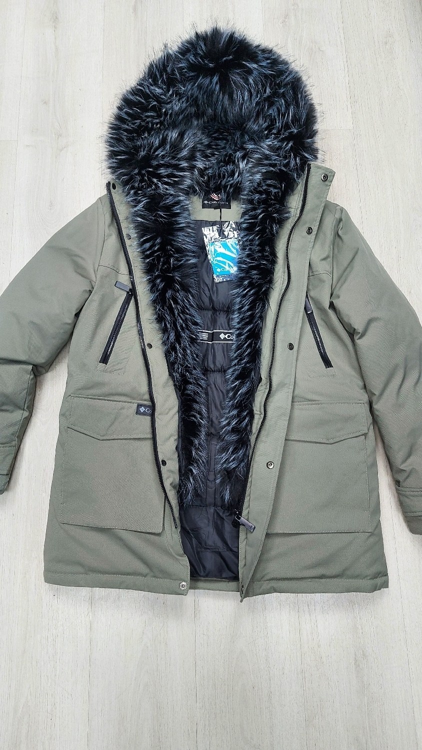 парка с мехом чернобурки,парка с натуральным мехом,парка с чернобуркой,бежевая парка с мехом чернобурки,парки с чернобуркой