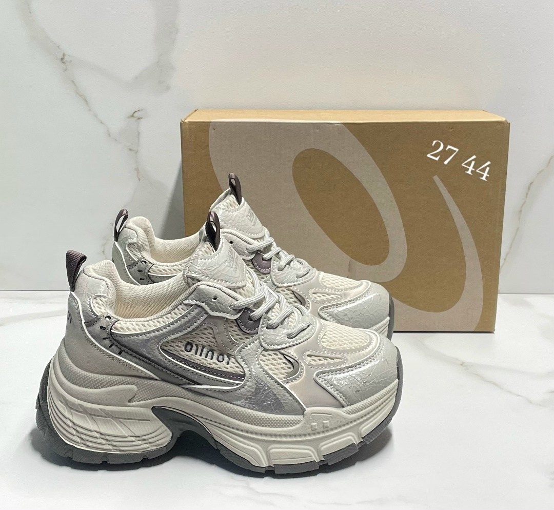 кроссовки женские,модные кроссовки,женские массивные кроссовки,массивные кроссовки,кроссовки