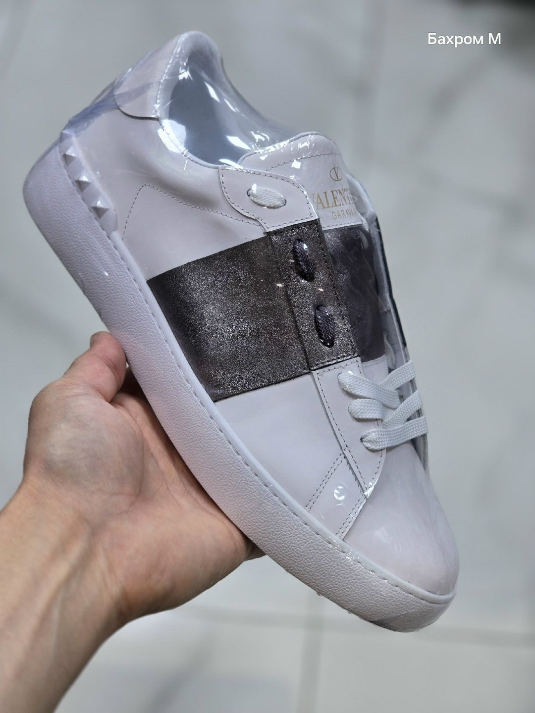 кроссовки valentino,кеды валентино оригинал,,кроссовки женские valentino,кроссовки valentino garavani женские