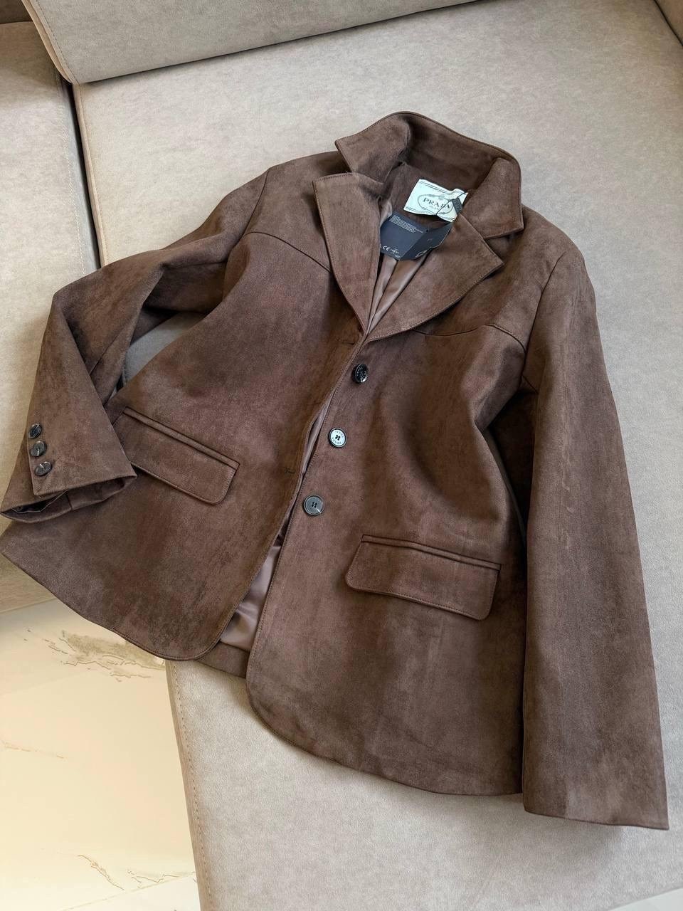 пиджак замшевый,замшевый пиджак prada,пиджак из искусственной замши,пиджак из натуральной замши,пиджак женский miu miu натуральная замша