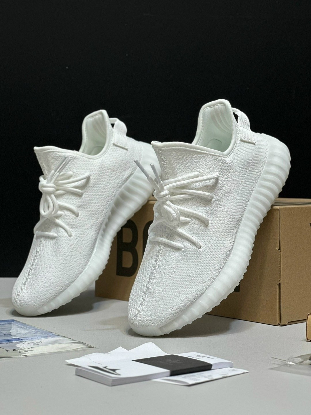 adidas yeezy boost 350 v 2,кроссовки adidas yeezy boost,adidas yeezy boost 350 triple white,yeezy 350 cream white оригинал,adidas yeezy boost 350 v2 cream