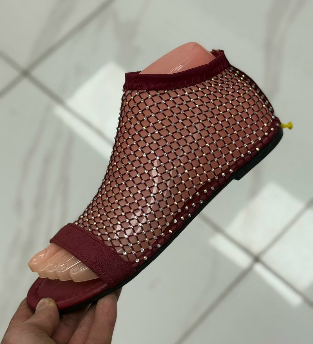 ,босоножки в сетку,модные босоножки,босоножки с перфорацией,женские босоножки