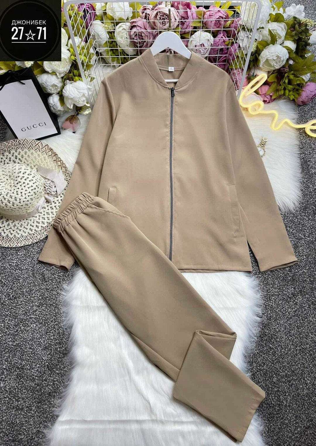повседневный костюм,костюм двойка,стильные костюмы,спортивные костюм,женские костюмы