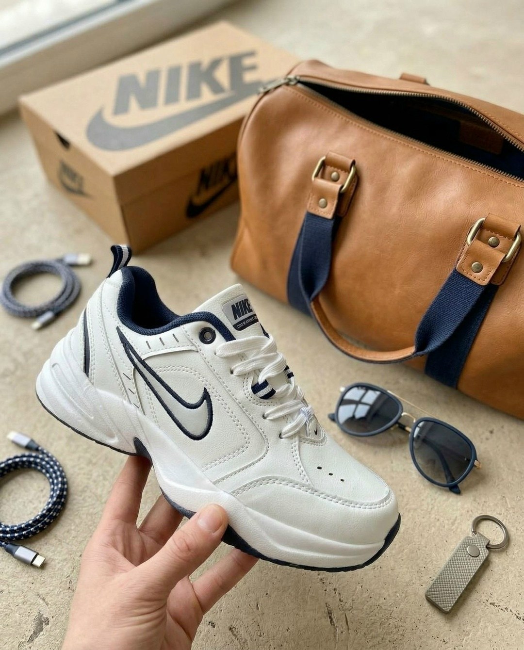 кроссовки nike air monarch,кроссовки nike air monarch iv,кроссовки найк монарх 4,nike air monarch,кроссовки найк мужские белые air monarch