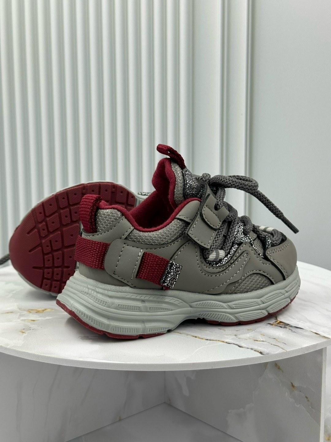 кроссовки детские,кроссовка детская,женские кроссовки,спортивная ,кроссовки закрытые