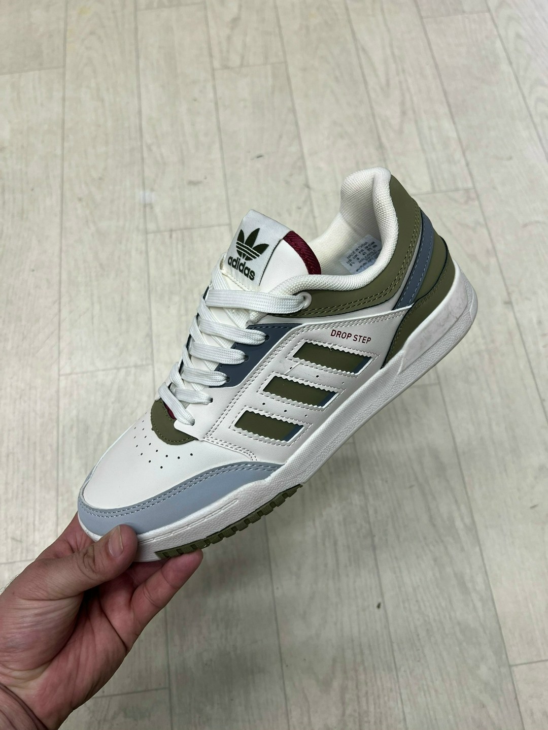 кроссовки adidas,иранские кроссовки адидас,кроссовки адидас,адидас кроссовки мужские,мужские кроссовки adidas