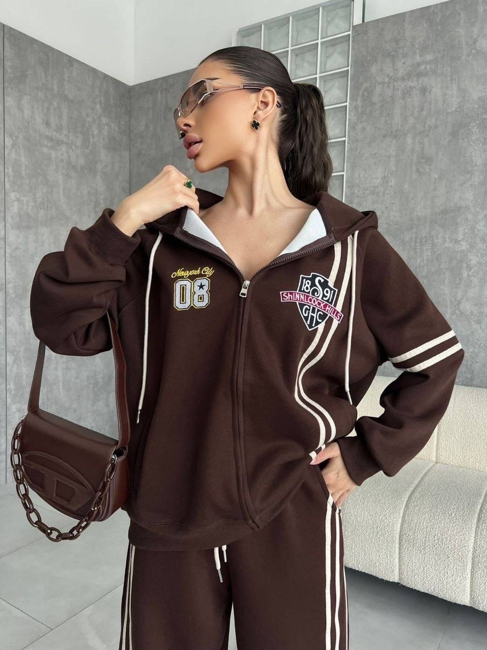 спортивный костюм женский,спортивный костюм,женский костюм,loro piana женский красный костюм,спортивный костюм miu miu женский