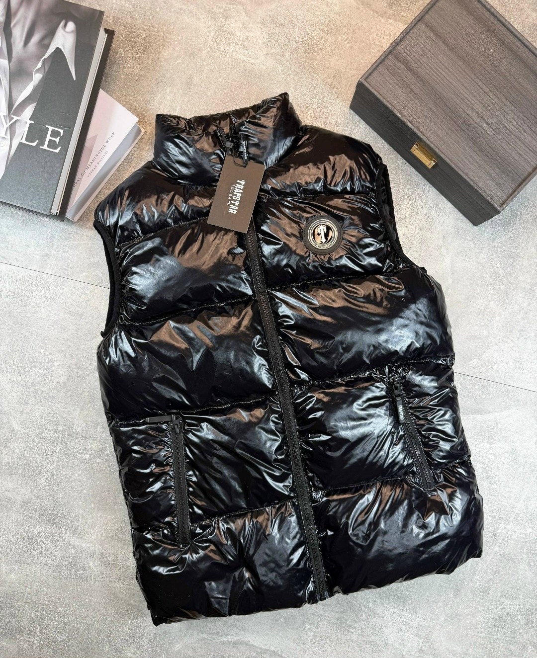 жилетка moncler,жилетка монклер мужская,жилет монклер мужской,жилетка монклер,жилет moncler