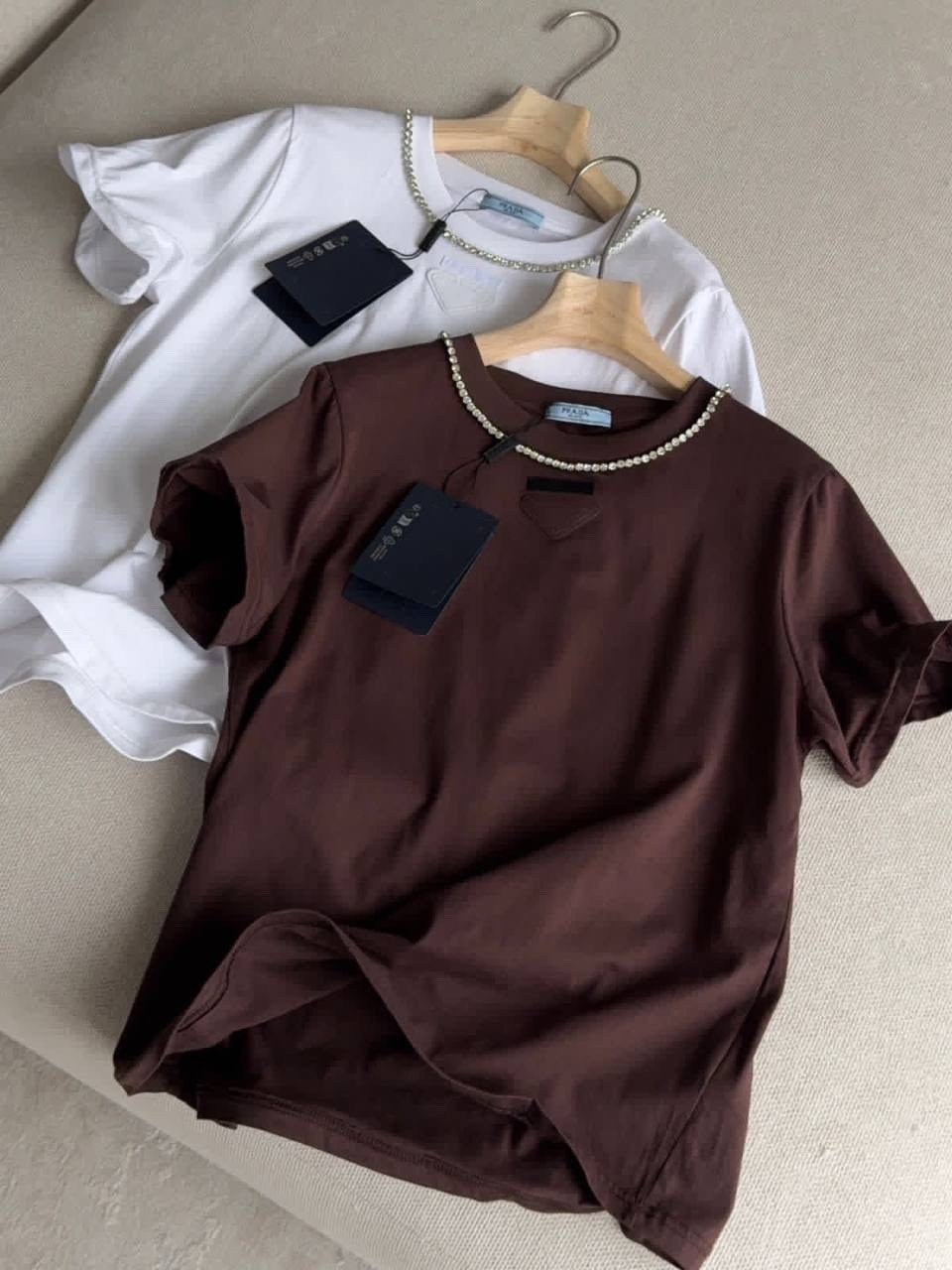 футболка оверсайз с цепочкой из страз sela,футболки женская,белая футболка женская,футболка оверсайз со стразам,футболка оверсайз