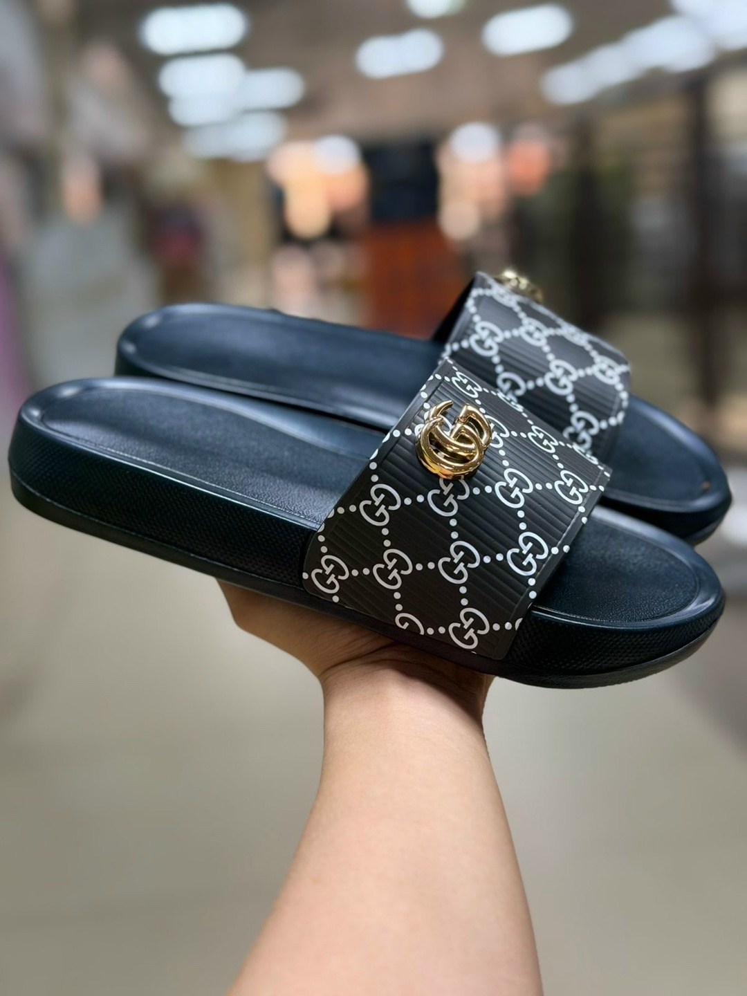 ,шлёпки гуччи женские,резиновые тапочки гуччи,шлепанцы gucci женские,тапки гуччи