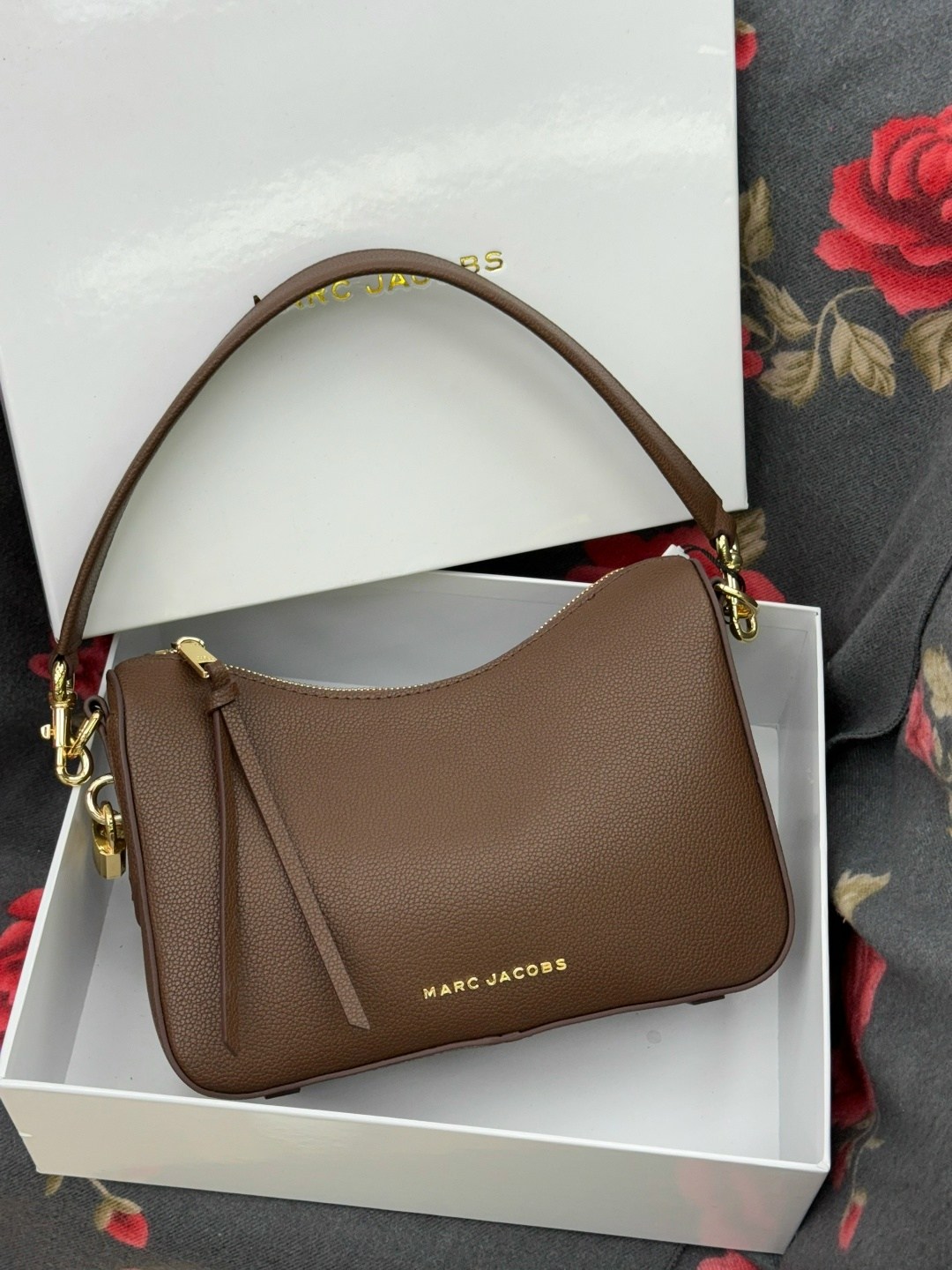 marc jacobs сумка женская,сумка marc jacobs натуральная кожа,marc jacobs сумка,сумка,сумка-хобо от marc jacobs из натуральной кожи