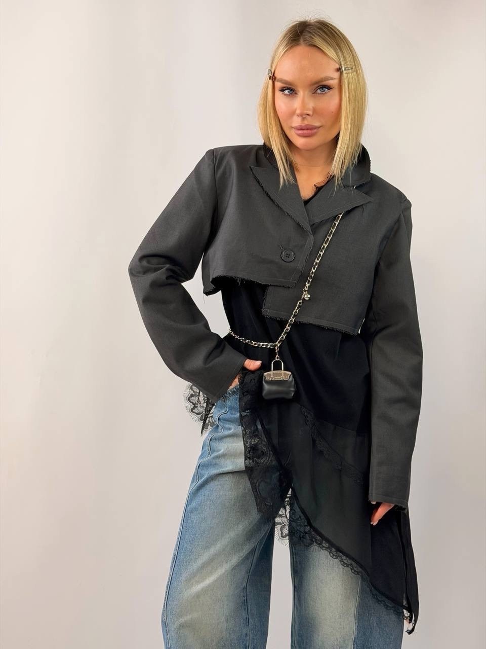 женская куртка,куртка косуха,стильные джинсы,модные джинсы