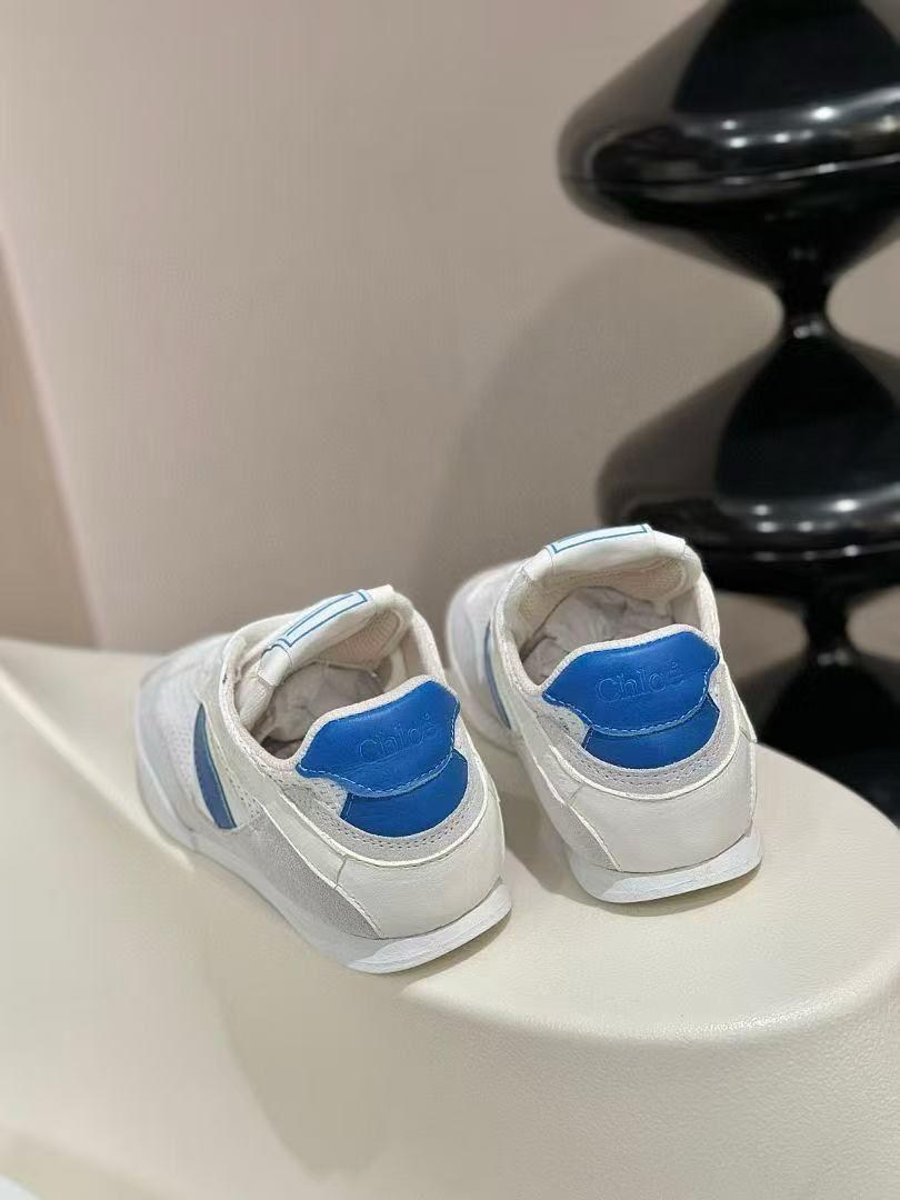 ,кроссовки женскиe,кроссовки стильные,модная женская ,современные кроссовки