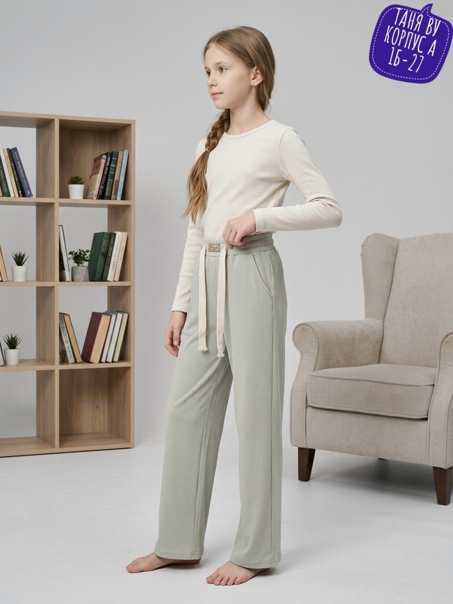 ребенок,дети книги,читаем книги,детей,школьная водолазка для девочки