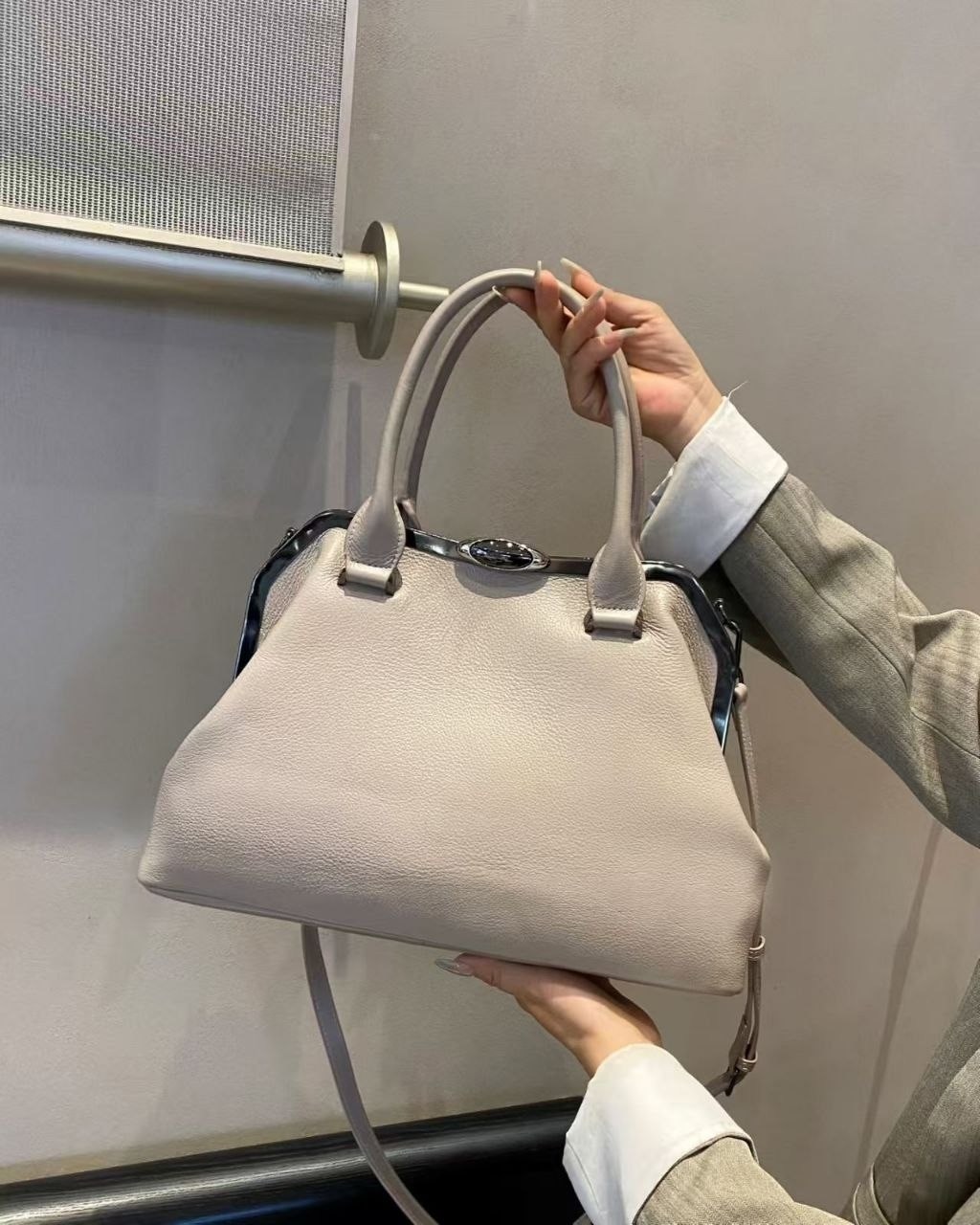 сумка,сумки женская,polina&eiterou сумка на плечо,женская кожаная сумка,модная сумка