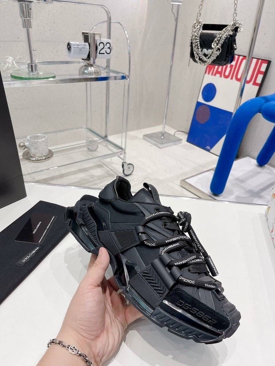 кроссовки дольче габбана,кроссовки dolce gabbana,женские кроссовки dolce & gabbana,дольче габбана спейс кроссовки,кроссовки дольче габбана мужские