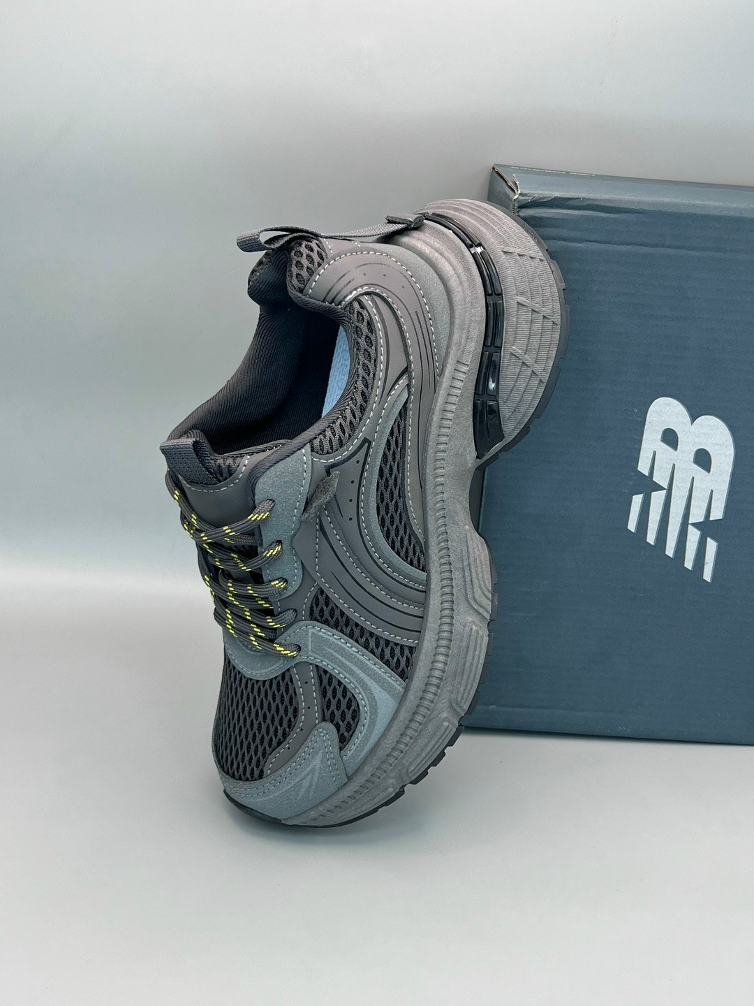 кроссовки balenciaga,кроссовки баленсиага 10 xl,женские кроссовки,кроссовки sneaker tess 12 balenciaga,кроссовки balenciaga balenciaga 6xl sneaker 'worn-out - taupe grey'