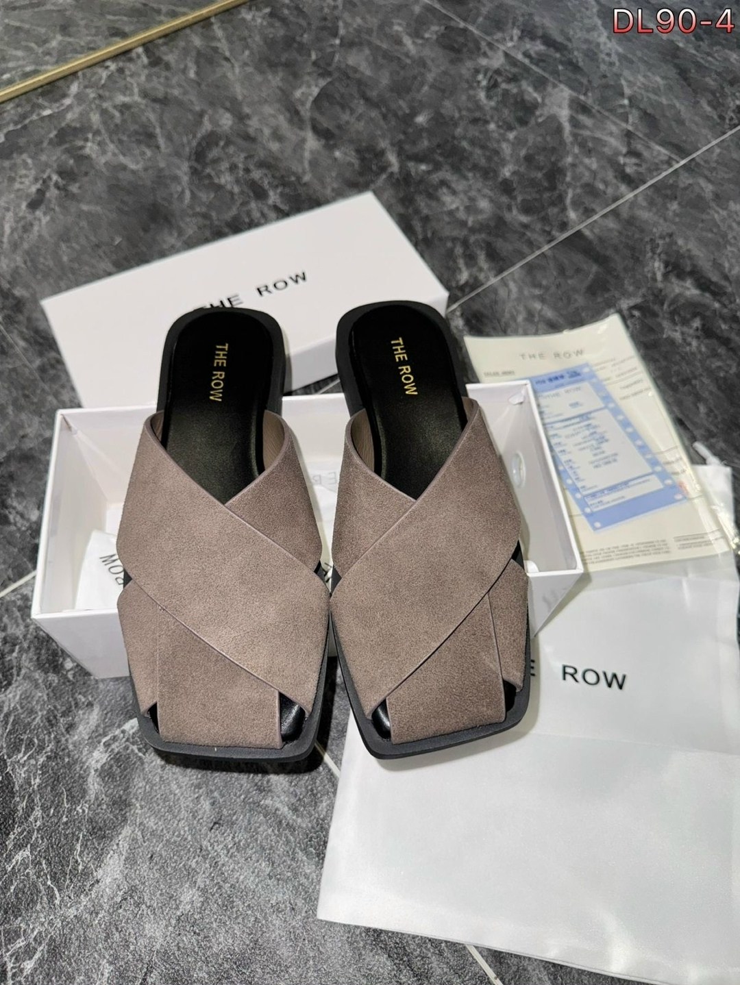 шлепанцы женские,кожаные шлепанцы,шлепки кожаные,шлепанцы женские кожаные,шлепки кожаные женские