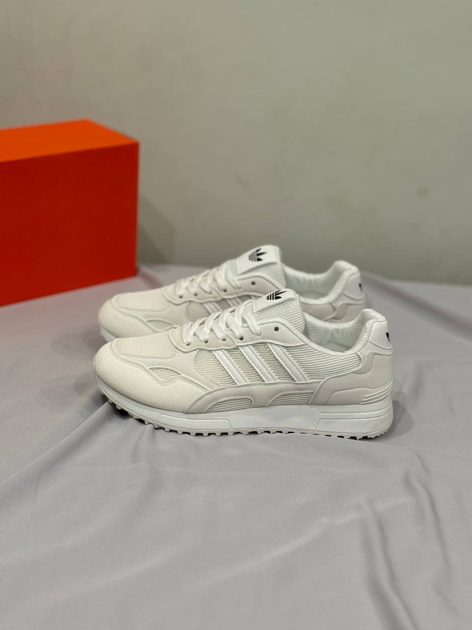 кроссовки женские adidas,кроссовки adidas,кроссовки белые adidas,кроссовки,адидас кроссовки белые за 12 тыщ