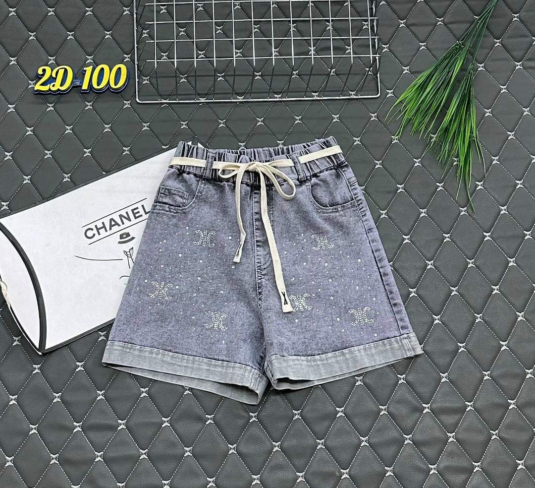 джинсовые шорты,повседневные образы,одежда кэжуал,шорты кэжуал,летние образы