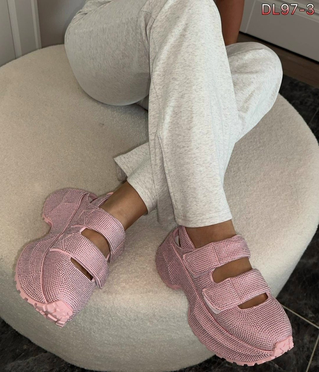 balenciaga кроссовки женские,кроссовки balenciaga,balenciaga кроссовки оригинал розовые,кроссовки balenciaga блестящие со стразами,кроссовки баленсиага женские