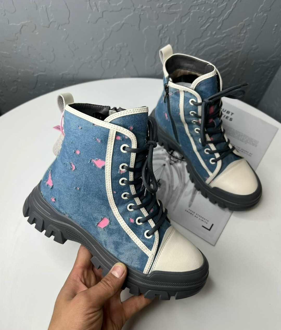 ,женские ботинки,ботинки модные,женская ,повседневная