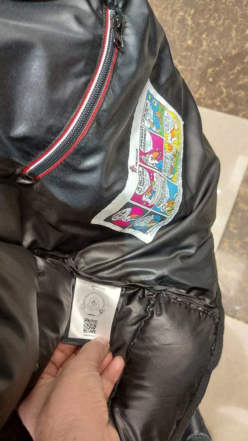 жилет moncler мужской,moncler жилет,жилетка moncler,moncler мужской брендовый жилет чёрного цвета,жилетка монклер мужская