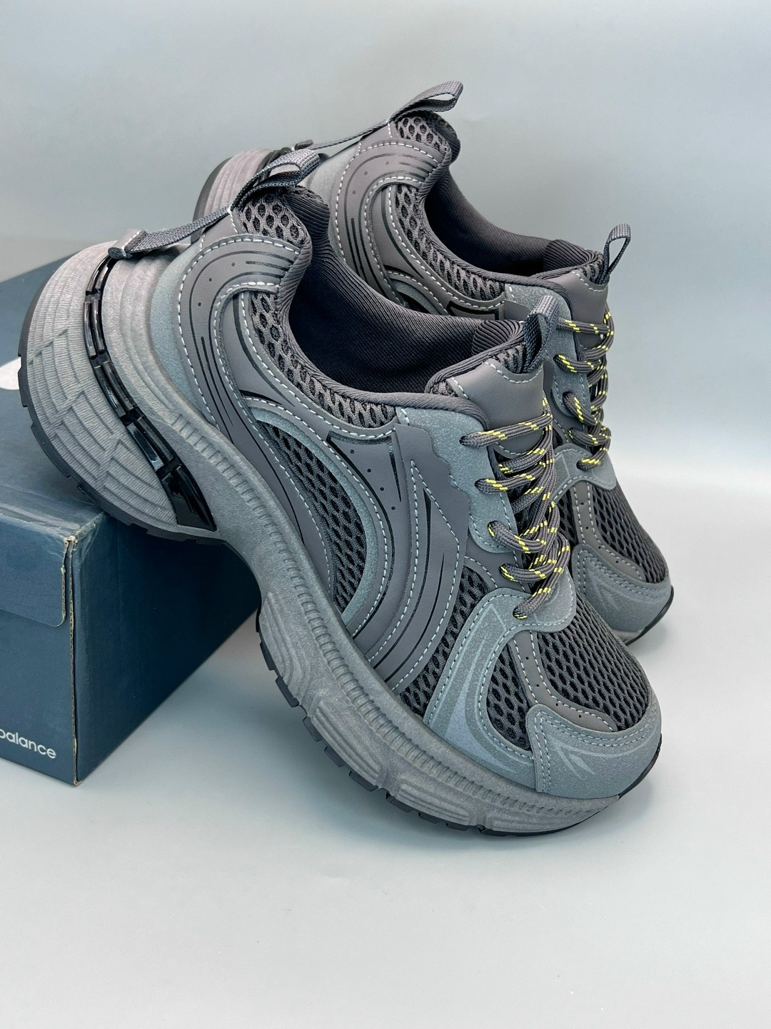 кроссовки balenciaga,кроссовки баленсиага 10 xl,женские кроссовки,кроссовки sneaker tess 12 balenciaga,кроссовки balenciaga balenciaga 6xl sneaker 'worn-out - taupe grey'