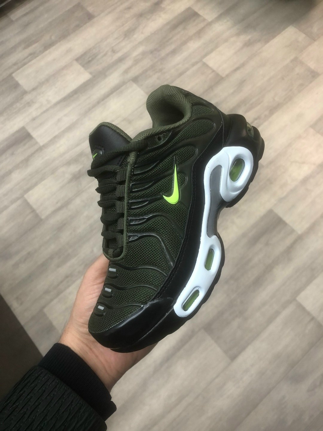 nike tn air max plus white,nike air max plus tn мужские кроссовки белые,nike air max plus tn,кроссовки nike air max tn plus,nike air max plus white