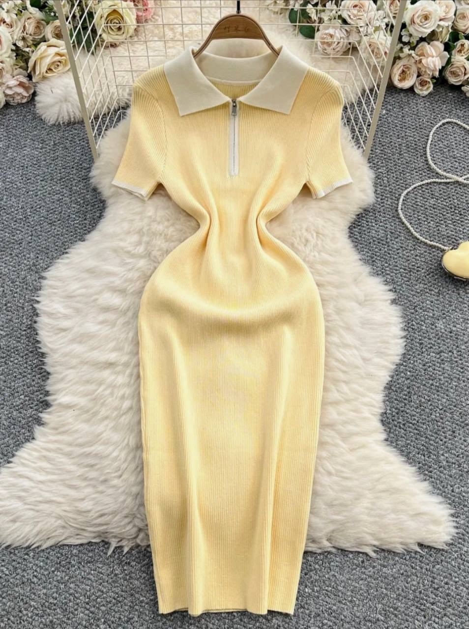 платье коричневое,трикотажное платье с воротником поло,платье женское коричневое,женское платье,платье вязаное женское