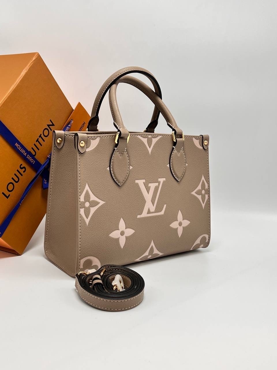 сумка louis vuitton,louis vuitton сумка женская,сумка луи виттон женская черная,louis vuitton сумка тоут,louis vuitton lv onthego pm tote monogram empreinte black